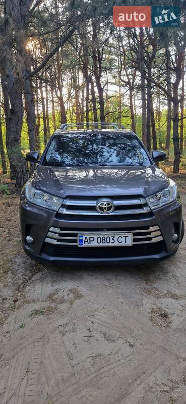 Внедорожник / Кроссовер Toyota Highlander 2016 в Броварах