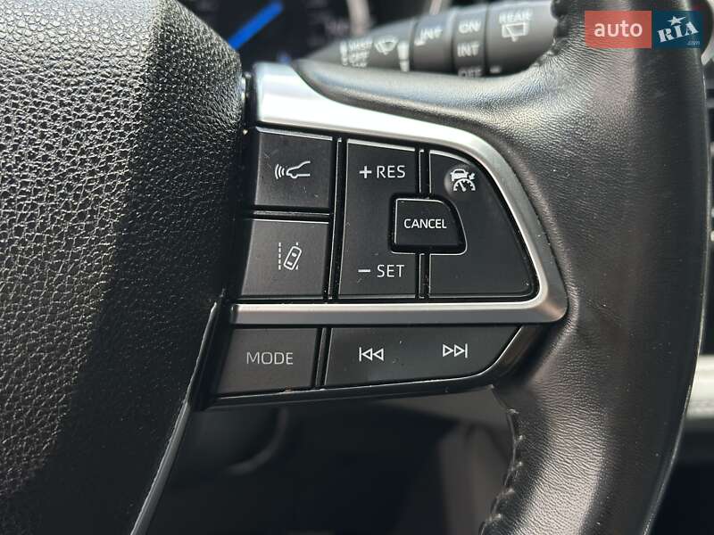 Внедорожник / Кроссовер Toyota Highlander 2021 в Киеве
