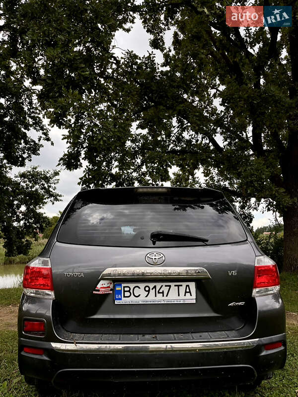 Toyota Highlander 2013