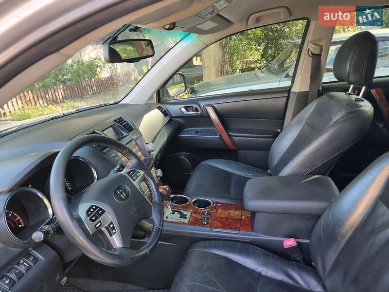 Внедорожник / Кроссовер Toyota Highlander 2011 в Днепре фото 3 Внедорожник / Кроссовер Toyota Highlander 2011 в Днепре