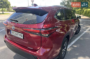 Внедорожник / Кроссовер Toyota Highlander 2022 в 