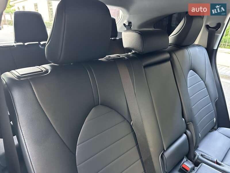 Внедорожник / Кроссовер Toyota Highlander 2022 в Киеве
