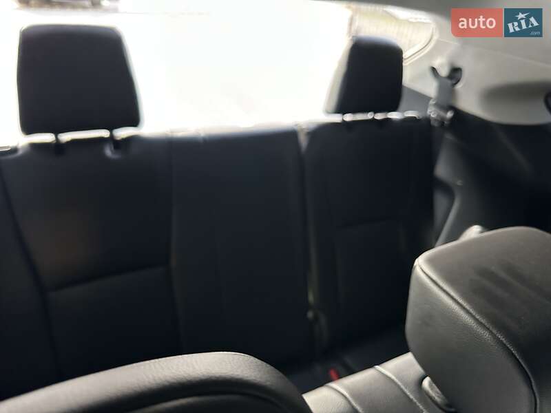Внедорожник / Кроссовер Toyota Highlander 2022 в Киеве