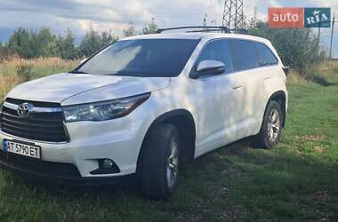 Внедорожник / Кроссовер Toyota Highlander 2015 в Ивано-Франковске