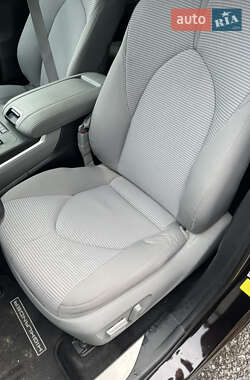 Внедорожник / Кроссовер Toyota Highlander 2020 в 