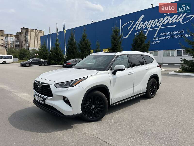 Toyota Highlander 2025