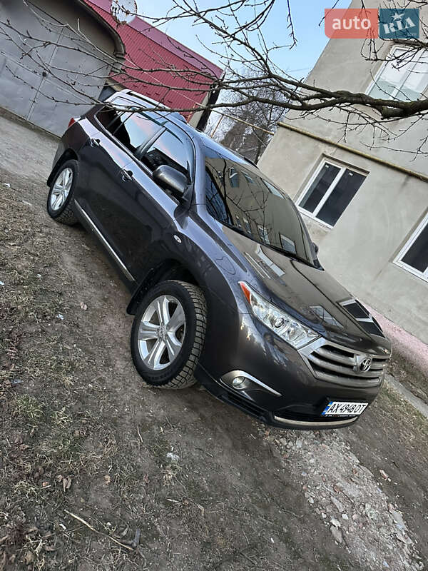 Toyota Highlander 2011