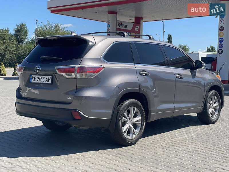 Внедорожник / Кроссовер Toyota Highlander 2015 в Кривом Роге фото 4 Внедорожник / Кроссовер Toyota Highlander 2015 в Кривом Роге
