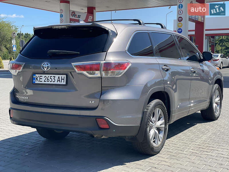 Внедорожник / Кроссовер Toyota Highlander 2015 в Кривом Роге фото 11 Внедорожник / Кроссовер Toyota Highlander 2015 в Кривом Роге