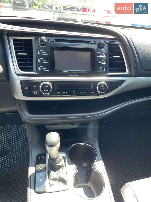 Внедорожник / Кроссовер Toyota Highlander 2015 в Кривом Роге фото 19 Внедорожник / Кроссовер Toyota Highlander 2015 в Кривом Роге