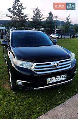 Позашляховик / Кросовер Toyota Highlander 2011 в Чернівцях