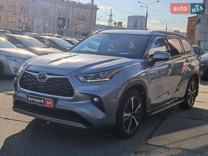 Toyota Highlander 2020