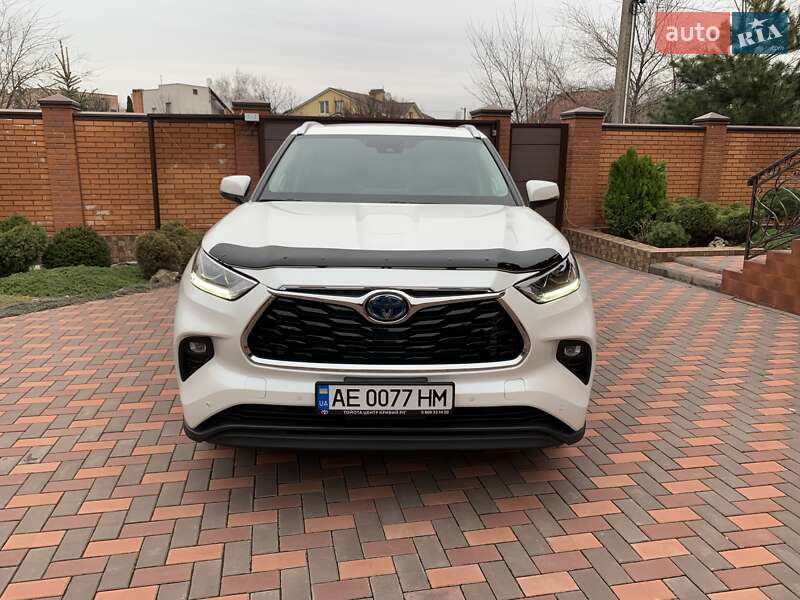 Позашляховик / Кросовер Toyota Highlander 2020 в Кривому Розі