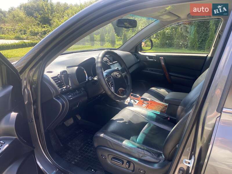 Позашляховик / Кросовер Toyota Highlander 2012 в Умані фото 13 Позашляховик / Кросовер Toyota Highlander 2012 в Умані