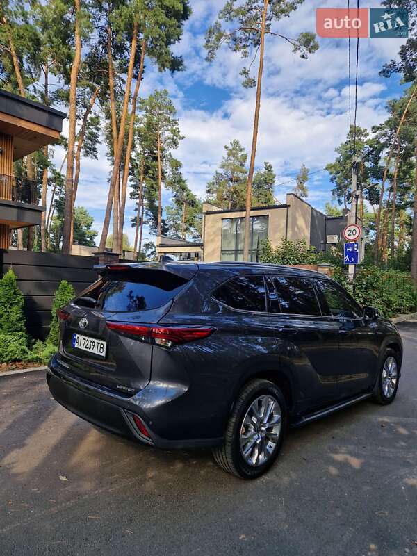 Позашляховик / Кросовер Toyota Highlander 2020 в Києві