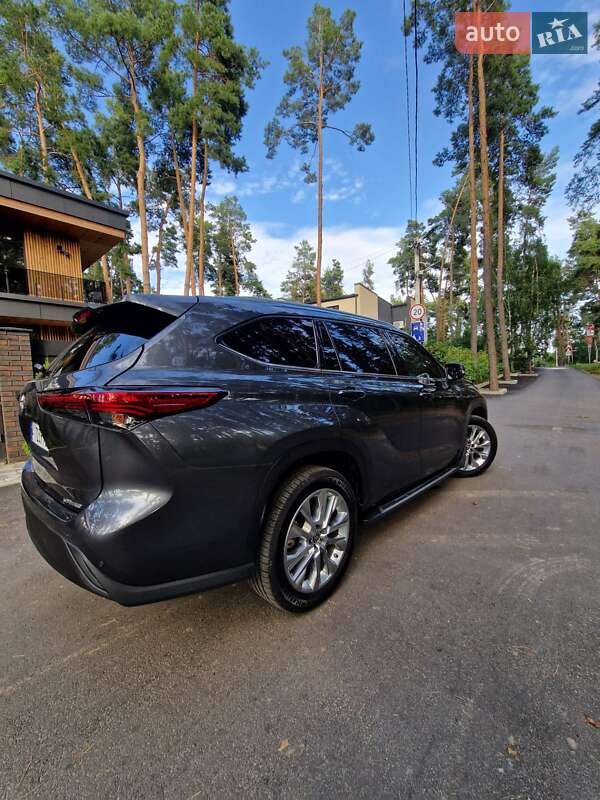 Позашляховик / Кросовер Toyota Highlander 2020 в Києві