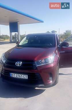 Позашляховик / Кросовер Toyota Highlander 2018 в Херсоні