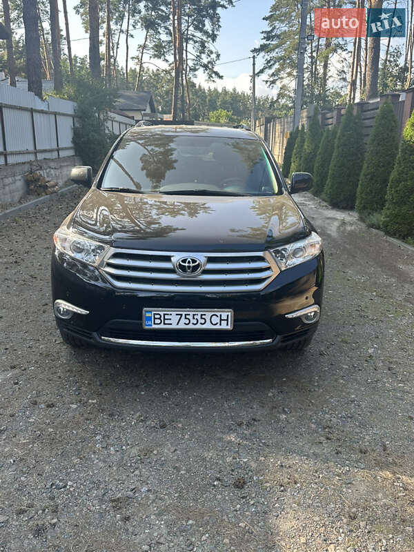 Внедорожник / Кроссовер Toyota Highlander 2010 в Киеве
