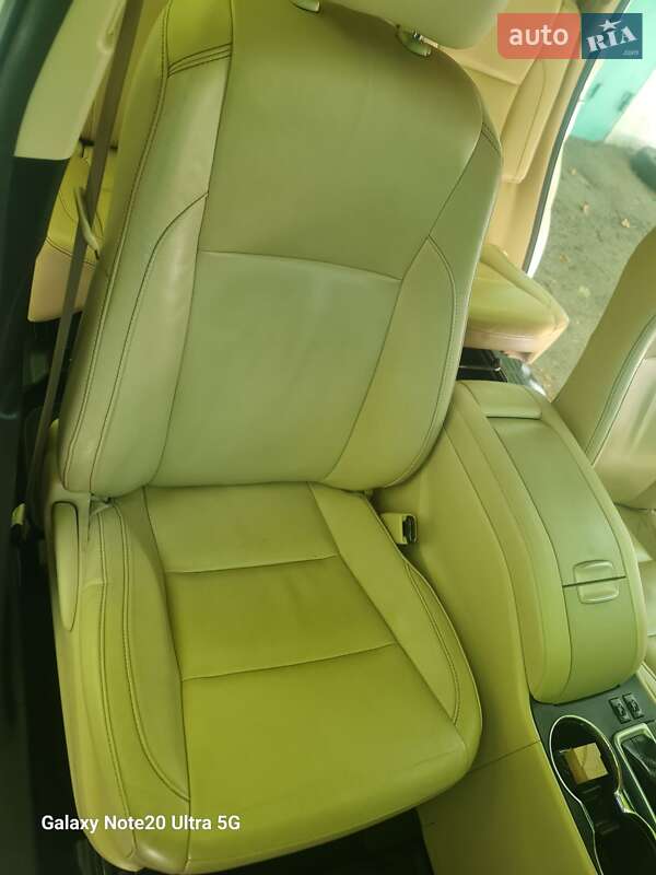 Внедорожник / Кроссовер Toyota Highlander 2015 в Измаиле фото 29 Внедорожник / Кроссовер Toyota Highlander 2015 в Измаиле