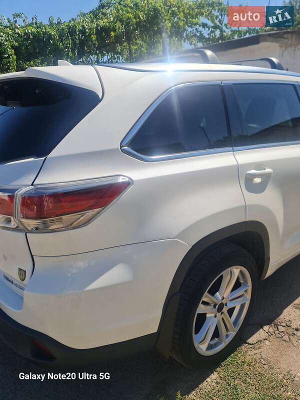 Внедорожник / Кроссовер Toyota Highlander 2015 в Измаиле фото 37 Внедорожник / Кроссовер Toyota Highlander 2015 в Измаиле