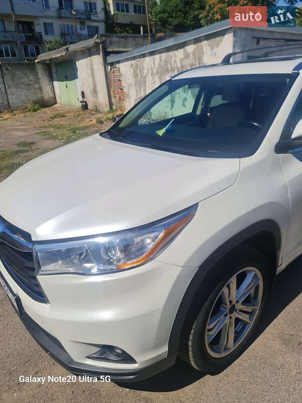 Внедорожник / Кроссовер Toyota Highlander 2015 в Измаиле фото 46 Внедорожник / Кроссовер Toyota Highlander 2015 в Измаиле