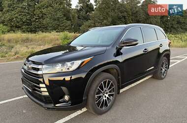 Внедорожник / Кроссовер Toyota Highlander 2018 в Киеве