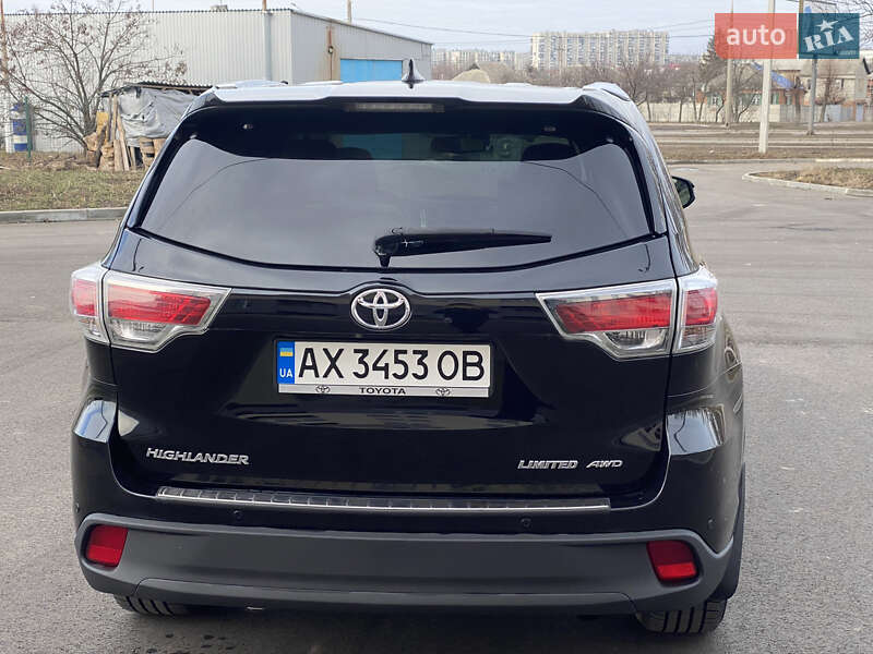 Внедорожник / Кроссовер Toyota Highlander 2015 в Харькове