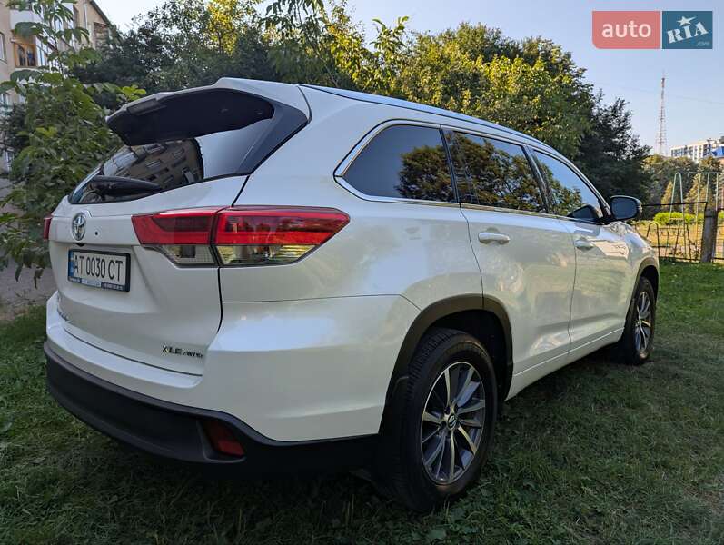 Позашляховик / Кросовер Toyota Highlander 2018 в Івано-Франківську фото 59 Позашляховик / Кросовер Toyota Highlander 2018 в Івано-Франківську