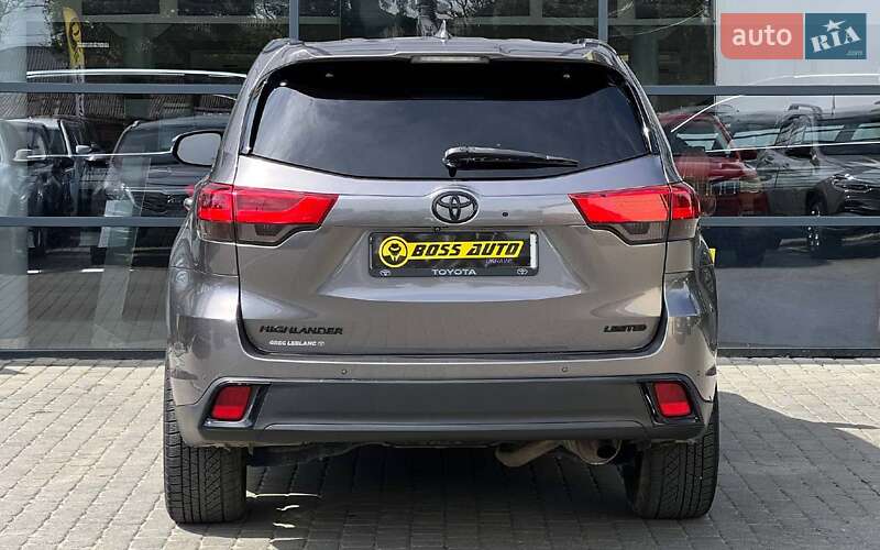 Внедорожник / Кроссовер Toyota Highlander 2019 в Ивано-Франковске