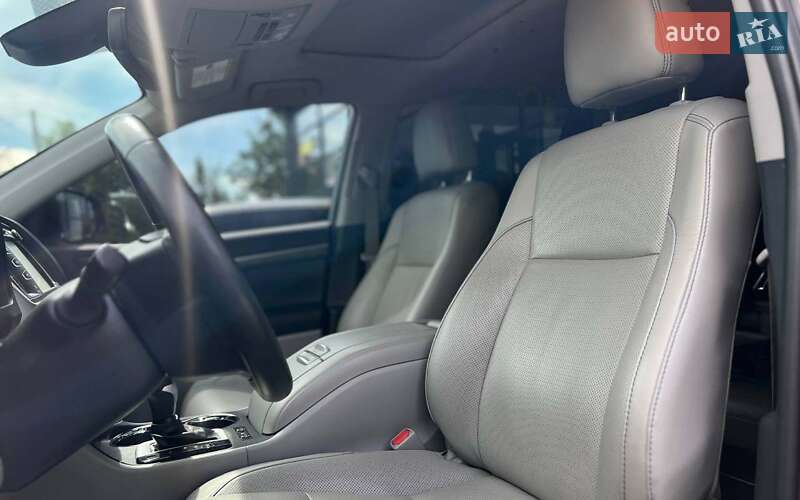 Внедорожник / Кроссовер Toyota Highlander 2019 в Ивано-Франковске