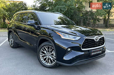 Внедорожник / Кроссовер Toyota Highlander 2020 в Николаеве