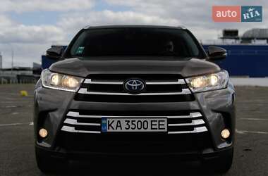 Позашляховик / Кросовер Toyota Highlander 2018 в Києві