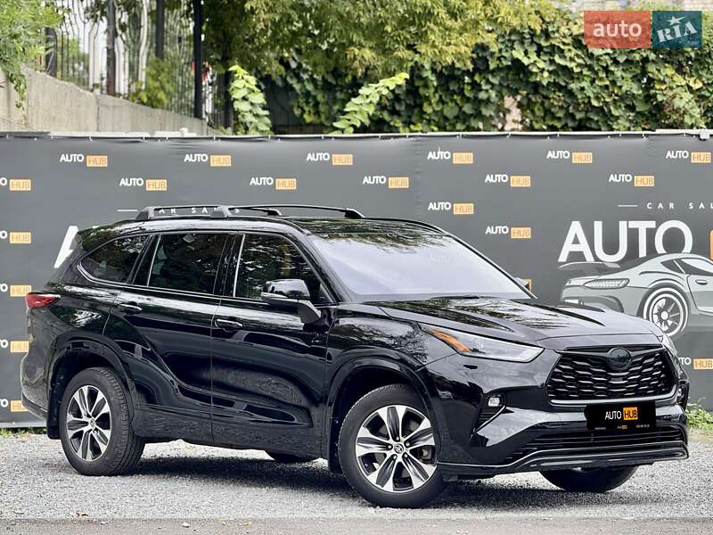 Toyota Highlander 2021
