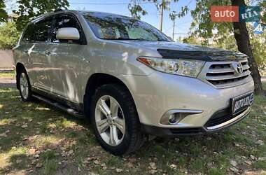 Внедорожник / Кроссовер Toyota Highlander 2012 в Запорожье