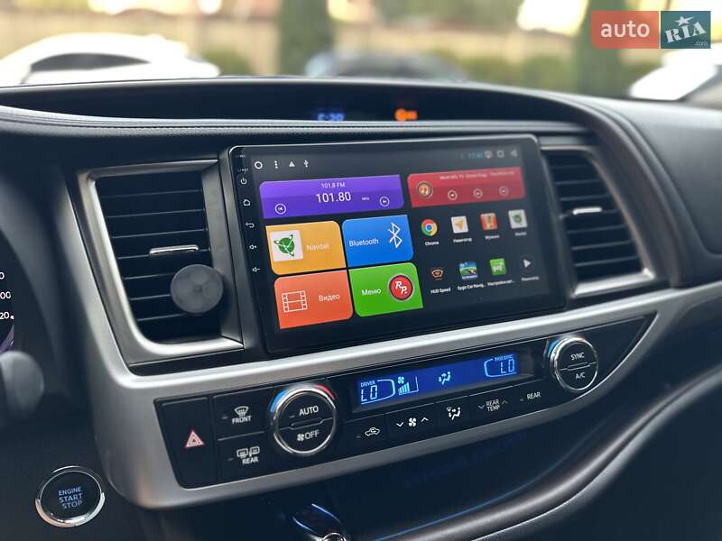 Внедорожник / Кроссовер Toyota Highlander 2018 в Запорожье