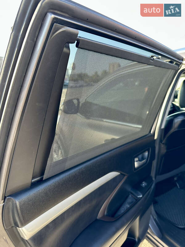 Внедорожник / Кроссовер Toyota Highlander 2015 в Полтаве фото 10 Внедорожник / Кроссовер Toyota Highlander 2015 в Полтаве