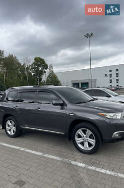 Внедорожник / Кроссовер Toyota Highlander 2013 в Чернигове