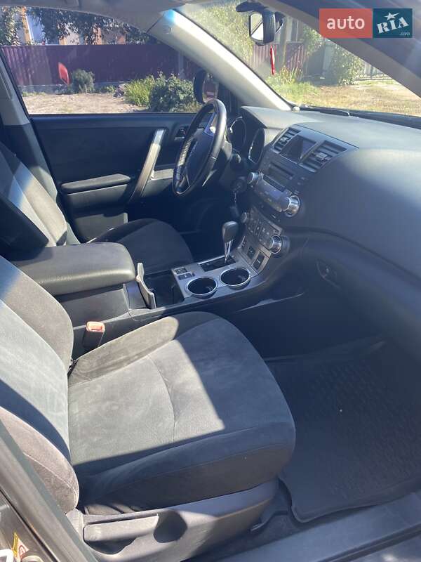 Внедорожник / Кроссовер Toyota Highlander 2013 в Житомире