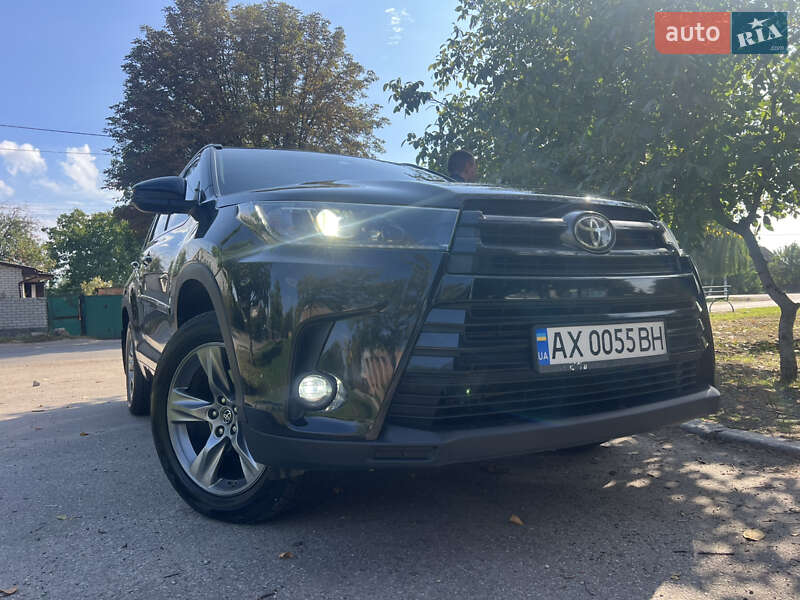 Позашляховик / Кросовер Toyota Highlander 2019 в Харкові