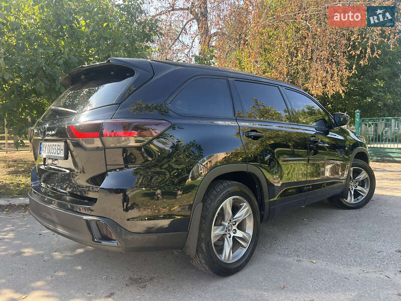 Позашляховик / Кросовер Toyota Highlander 2019 в Харкові