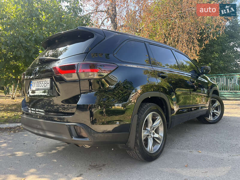 Позашляховик / Кросовер Toyota Highlander 2019 в Харкові