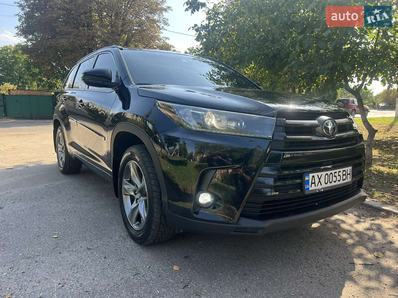 Позашляховик / Кросовер Toyota Highlander 2019 в Харкові
