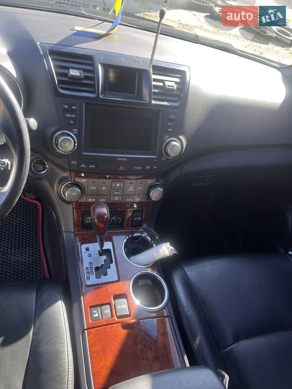 Внедорожник / Кроссовер Toyota Highlander 2013 в Житомире фото 18 Внедорожник / Кроссовер Toyota Highlander 2013 в Житомире