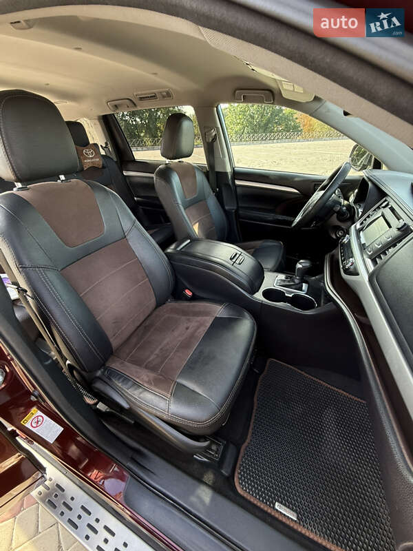 Внедорожник / Кроссовер Toyota Highlander 2015 в Харькове