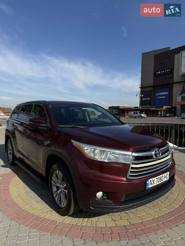 Внедорожник / Кроссовер Toyota Highlander 2015 в Харькове