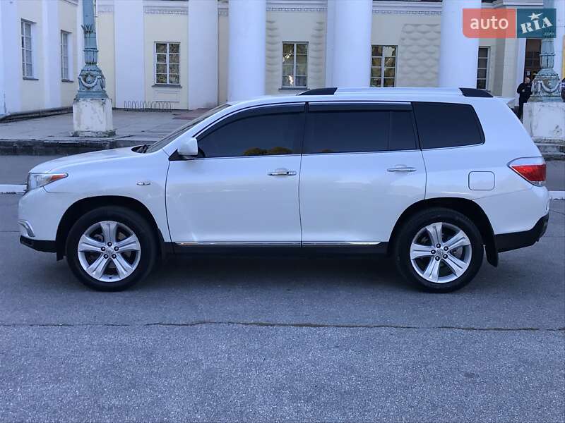 Внедорожник / Кроссовер Toyota Highlander 2010 в Желтых Водах