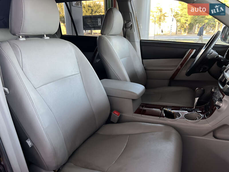Позашляховик / Кросовер Toyota Highlander 2013 в Миколаєві фото 10 Позашляховик / Кросовер Toyota Highlander 2013 в Миколаєві