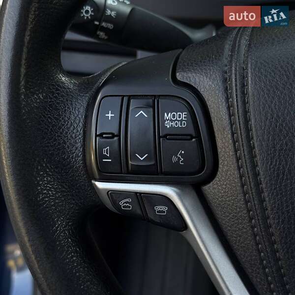 Внедорожник / Кроссовер Toyota Highlander 2014 в Днепре