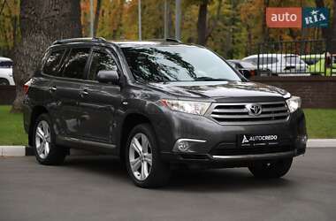 Внедорожник / Кроссовер Toyota Highlander 2012 в 