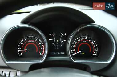 Внедорожник / Кроссовер Toyota Highlander 2012 в 